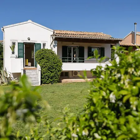 Tulip House Pool In Corfu * Pouládes