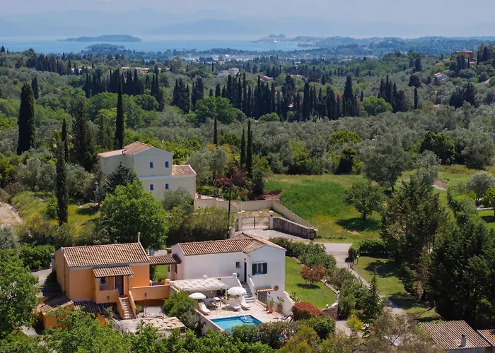 Tulip House Pool In Corfu * Pouládes